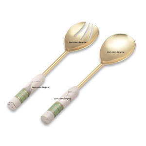 Ensemble de couverts à salade en acier inoxydable avec poignées en résine design Cuillère à salade et fourchette élégantes Ustensiles pour la cuisine, service de table - Product Image 1