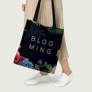 กระเป๋าผ้าแคนวาสลายดอกไม้พร้อมซิปปิด - Product Image 3
