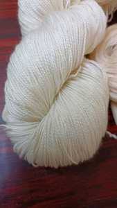 Fil de laine mérinos 100% sur mesure au nombre de 6/2 NM idéal pour la teinture adapté aux magasins de fils et de fibres pour la revente - Product Image 2