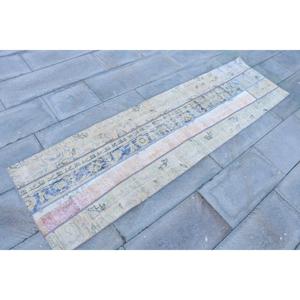 Alfombra Turca Vintage de 2x7.3 pies, Alfombra de Lana a Rayas Azules y Blancas - Product Image 3