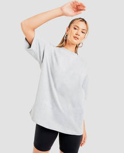 Camiseta Corta de Verano para Mujer, de Alta Calidad, con Logotipo Personalizado y Detalle de Abertura, Camisetas Premium de Moda - Product Image 2