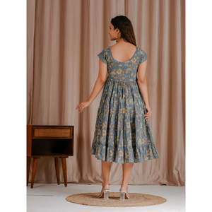 ชุดเดรสผ้าฝ้ายมัลมัลสีเทาพิมพ์ลายบล็อกด้วยมือ สไตล์โบโฮ ไซส์เดียว XS ระบายอากาศได้ดี ดีไซน์สั่งทำได้ ชุดลำลอง ชุดออกงานไซส์พลัส ผ้าธรรมชาติ - Product Image 6