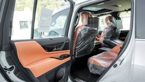 Lexus LX700h Serie LX SUV Ibrido 3.5L 6 Cilindri 4WD Automatico Guida a Sinistra 7 Posti Usato/Nuovo 2026 Veicolo Nuovo |   Pronto per l'esportazione - Product Image 4