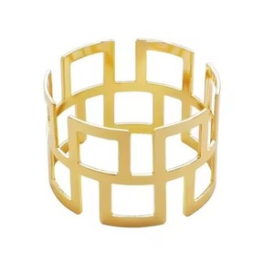 Nouvelle arrivée Rond de serviette en or au design personnalisé et porte-serviette pour mariage, hôtel, dessus de table, usage décoratif, Rond de serviette en métal - Product Image 1