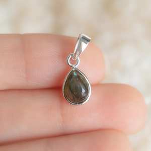 Pendentif en Labradorite fait main en argent sterling 925 bijoux en pierres précieuses avec breloque en pierre naturelle cadeau pour elle - Product Image 4