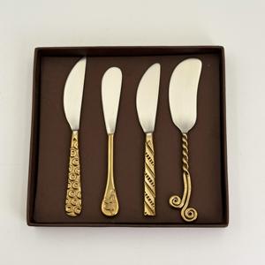 ชุดอุปกรณ์ชีสสแตนเลส 4 ชิ้น ขายดี พร้อมด้ามจับสีทอง ใบมีดสีเงิน ผลิตในอินเดีย - Product Image 2