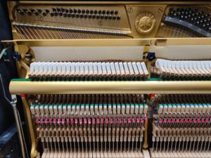 Piano droit Yamaha U3H importé, de haute qualité, professionnel, d'occasion, son clair, sensation solide, U3 88 touches 3038519 - Product Image 4