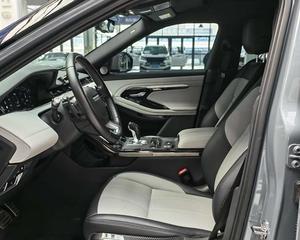 Nouvel Evoque 149PS R-DYNAMIC SE Sport Tech Edition Diesel Turbo Automatique R20 Conduite à Gauche Intérieur Sombre Toit Ouvrant - Product Image 5