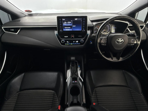 Voiture d'occasion de qualité et abordable, Toyota Corolla 1.8 XS automatique 2021, conduite à droite - Product Image 2