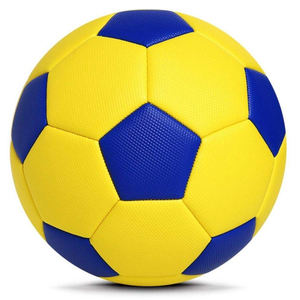 Ballon de football en PU laminé standard avec logo personnalisé pour l'entraînement scolaire, les séances de club ou les activités sportives - Product Image 1