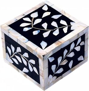 Joyero con incrustaciones de hueso hecho a mano con delicadas Incrustaciones de nácar, almacenamiento perfecto para pendientes, collares y pulseras - Product Image 1