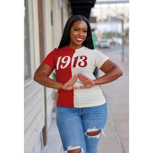 Demi-moitié 1913 DST Chenille T-shirt brodé Premium Cotton Sorority Apparel Delta Greek Clothing Maroon Neutral Two Tone T Shirt - Product Image 1