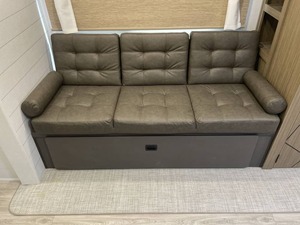 Nueva caravana Forest River Wildwood 300I-C-E 2026 en venta para camping y viajes - Product Image 2