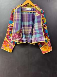 Chaqueta de cuello alto para mujer, estilo vintage Kantha, corta, acolchada, hecha a mano, reversible, ecológica, de patchwork, tejida, para invierno - Product Image 5