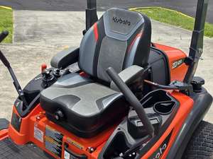 Cortadora de Césped Comercial de Giro Cero Kubota ZD1211L-3-72 2025, Diésel, 24.8HP, de Alta Resistencia, Más Vendida - Product Image 5
