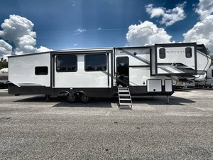 2025 KEYSTONE MONTANA HIGH COUNTRY 397FB Camper Trailer for Sale for <b>Camping</b> and Travel - Product Image 5