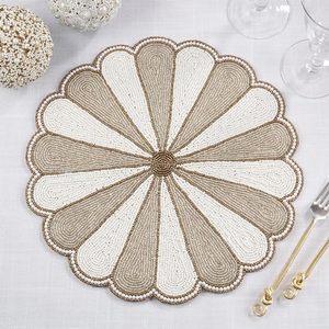 Napperon en perles de verre scintillantes or et blanc élégant Napperon unique pour les fêtes de mariage Événements de Noël - Product Image 4