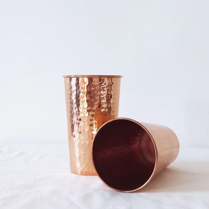 Meilleur Gobelet Classique Minimaliste en Cuivre Martelé 99% Long et Droit, Purificateur d'Eau Écologique avec Couvercle en Métal, Couleur Personnalisable - Product Image 2