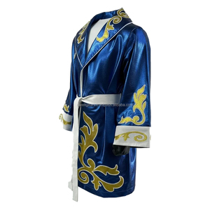 Fabricant de Robes de Boxe à Marque Privée – Robes de Cérémonie à Capuche en Satin Personnalisées – Vêtements de Boxe en Gros - Product Image 3