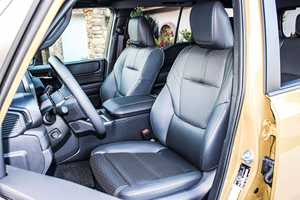 Potente Toyota Land Cruiser 300 2023 - Product Image 6