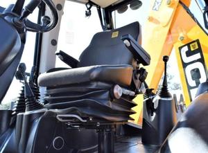 Mini tracteur Xc870k de 15 tonnes avec chargeur frontal et pelle rétrocaveuse - Product Image 3