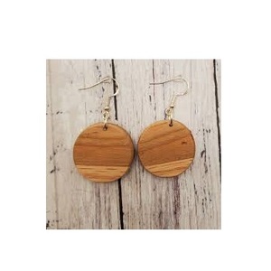 Pendiente de madera de primera calidad de forma redonda para regalo de Navidad Pendientes de madera de boda Pendientes de mujer de diseño minimalista La mejor calidad - Product Image 1