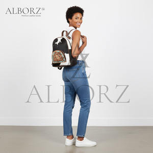 Mochila Universitaria de Cuero con Estampado Animal Hecha a Mano al por Mayor - Estilo Occidental Elegante, 100% Cuero Genuino, Colores Personalizables - Product Image 3