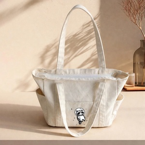 Bolsa de Lona Truong Gia con 3 Compartimentos, Cierre de Cremallera, Diseño Estampado de Mapache, Bolsa de Compras Resistente para Todas las Temporadas - Product Image 6