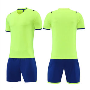 Ensemble de maillots de football à col en V pour femmes et hommes avec short à poches, uniforme de football 100% polyester, couleur et logo personnalisés - Product Image 4