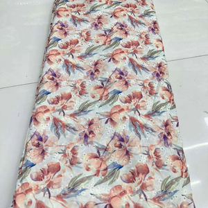 Elegante tela de impresión digital de algodón y tul Ideal para uso festivo y vestidos de novia disponibles a precio asequible al por mayor - Product Image 1