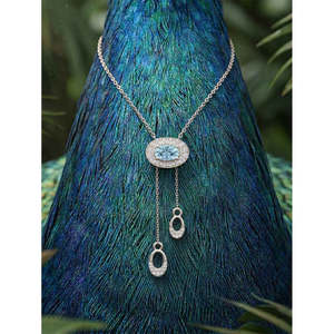 Pendentif en argent avec chaîne et technologie d'incrustation par sertissage à la closière - Product Image 2