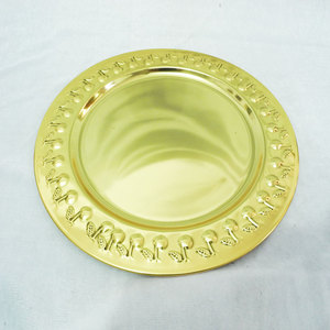 Plats de service dorés de conception classique pour la décoration de la maison de mariage assiette de chargeur en métal pour la vaisselle de fête maison et hôtel - Product Image 1