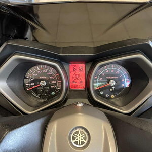 Motocicleta de Gasolina Yamaha X-Max 400 - Product Image 2