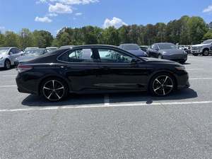 Toyota Camry XSE 2018 disponible à la vente / Disponible à la vente avec faible kilométrage, moteur essence, véhicule bien entretenu et sans accidents. - Product Image 3