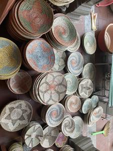 Assiette suspendue en jonc de mer artisanale de qualité supérieure, origine Vietnam, art mural tissé naturel pour la décoration de la maison et des complexes hôteliers - Product Image 2