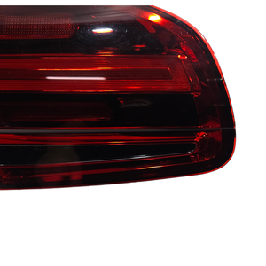 ไฟหยุดด้านหลังซ้ายรวมอยู่กับประตูรถ Porsche Cayenne รุ่นที่ 3 7P5945307M (10>) - Product Image 2