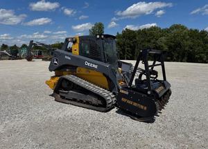 Livraison gratuite John D 333G Chargeuse sur chenilles forestière avec broyeur forestier, homologuée CE EPA - Product Image 4