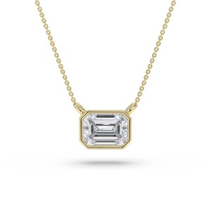 Colgante Solitario con Diamante de Corte Esmeralda de 0.30 Ct, Cultivado en Laboratorio, en Platino, para Ocasiones Especiales y Fiestas - Product Image 3