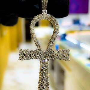 2 pendentifs croix pour homme, plaqués or jaune 18 carats, style hip-hop, en forme d'animal, avec moissanite véritable taille diamant, pour mariages et fêtes - Product Image 2