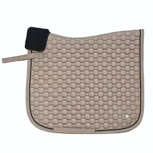 Proveedor ecuestre B2B de calidad superior Almohadilla de sillín de malla ligera Montar en verano Venta al por mayor disponible - Product Image 6
