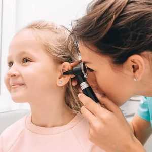 Otoscope de poche électrique à LED en acier durable, ensemble de diagnostic noir pour les médecins et les étudiants en soins infirmiers - Product Image 3