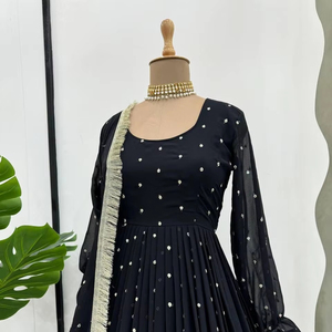Style indien nouveau concepteur Faux fil Georgette avec broderie de séquence haut et pantalon de travail avec bordure en dentelle à quatre côtés Dupatta - Product Image 3