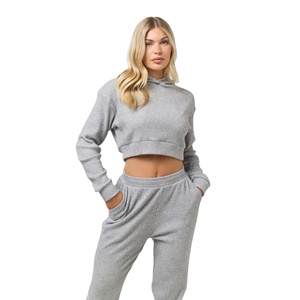 Conjunto Deportivo Elegante para Mujer, 100% Algodón, Gris Claro, con Capucha, Transpirable, para Invierno, con Logotipo Frontal - Product Image 5