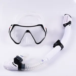 Set per lo Snorkeling per la sicurezza del nuoto occhiali galleggianti professionali per lo Snorkeling con tubo regolabile