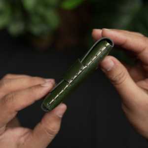 งานฝีมือหนัง WF หมายเลข กระเป๋าใส่บัตรเครดิตขนาดกะทัดรัด 101 สลิม คอมแพค หนังวัวแท้ สีเขียวเข้ม รับประกัน 5 ปี - Product Image 6