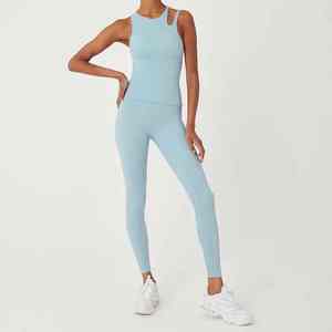 Ensemble de yoga 2 pièces personnalisé OEM Débardeur à épaules découpées et leggings évasés pour femmes - Product Image 6
