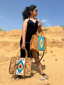 กระเป๋าหนังมีพู่สำหรับผู้หญิงกระเป๋าถือหนังงานแกะสลักด้วยมือคุณภาพสูง - Product Image 3