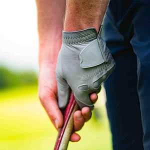 Guantes de golf para hombre y mujer con cuero duradero, ajuste ligero y agarre mejorado para un mejor rendimiento - Product Image 5