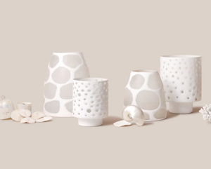 Diseño de grabado con recubrimiento de polvo blanco, huracán hecho a mano para decoración del hogar, decoración de boda, decoración de eventos, Navidad - Product Image 1