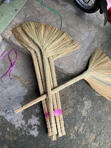 Balai à gazon personnalisé en vente chaude Balai à gazon naturel Balais à gazon faits à la main à la maison - Product Image 3